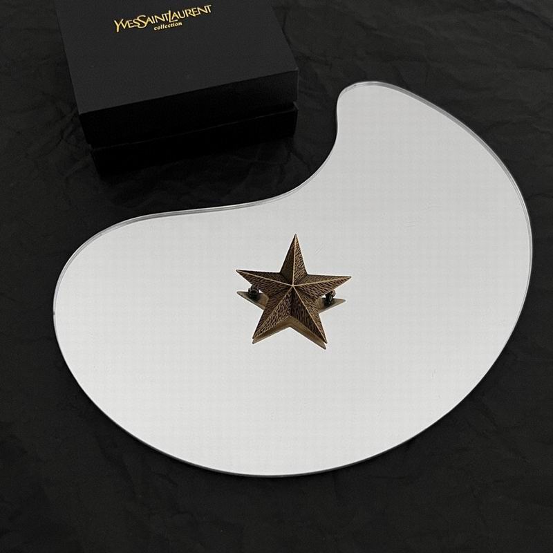 YSL Brooch 10lyr43 (3)