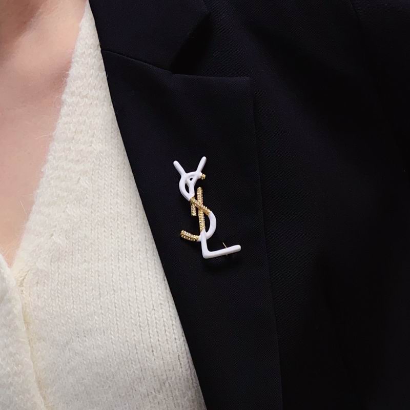 YSL Brooch 10lyr50 (1)