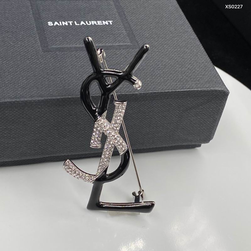 YSL Brooch 9lyr21 (1)