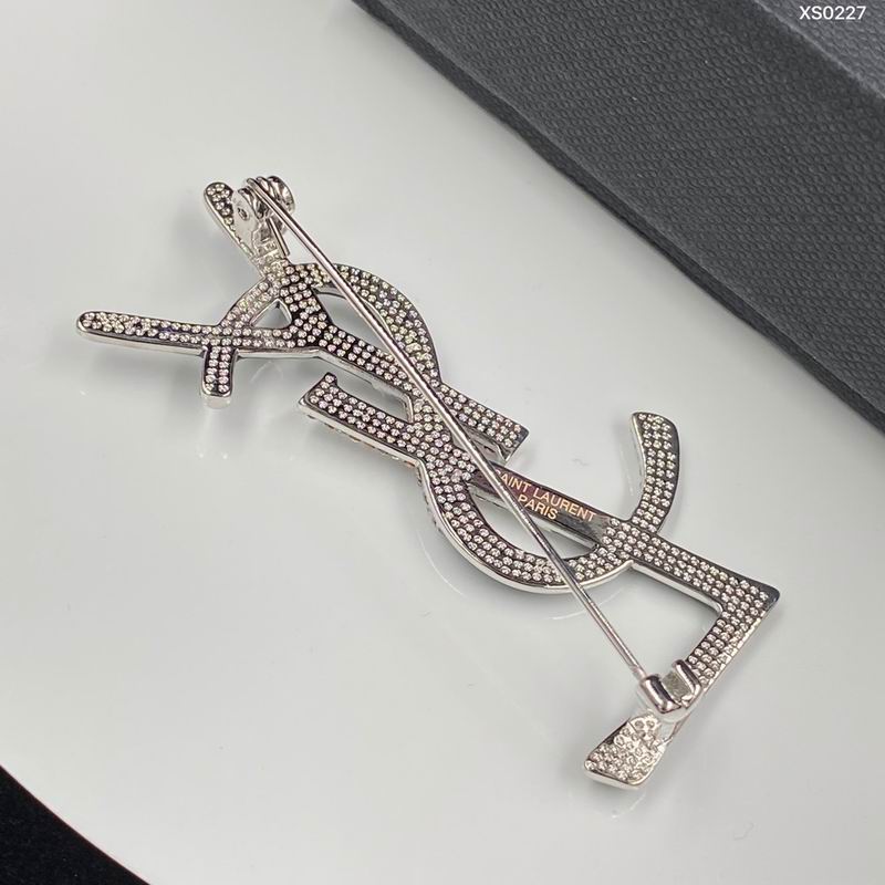 YSL Brooch 9lyr21 (2)