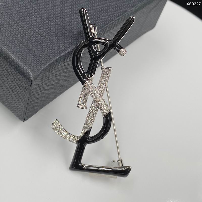 YSL Brooch 9lyr21 (3)