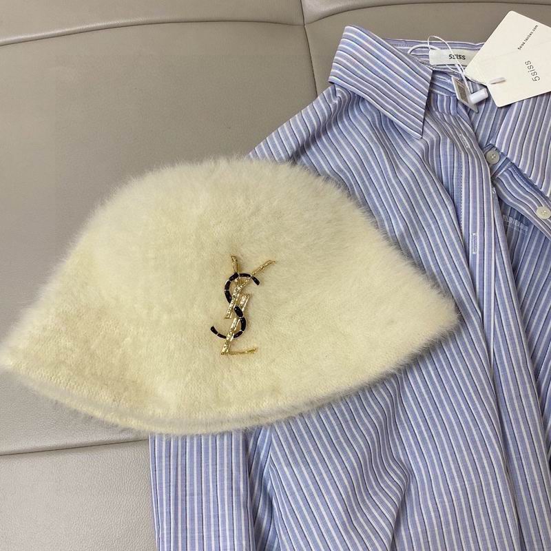 YSL Brooch 9lyr24 (3)