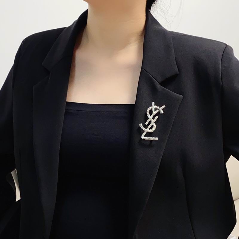 YSL Brooch 9lyr4 (2)
