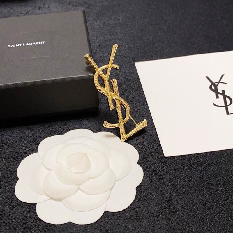 YSL Brooch 9lyr6 (5)
