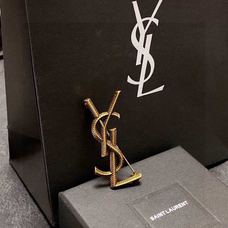 YSL Brooch 9lyr8 (2)