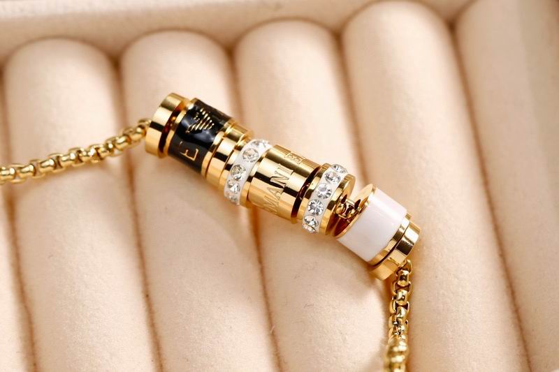 Armani necklace 05lyx8 (4)