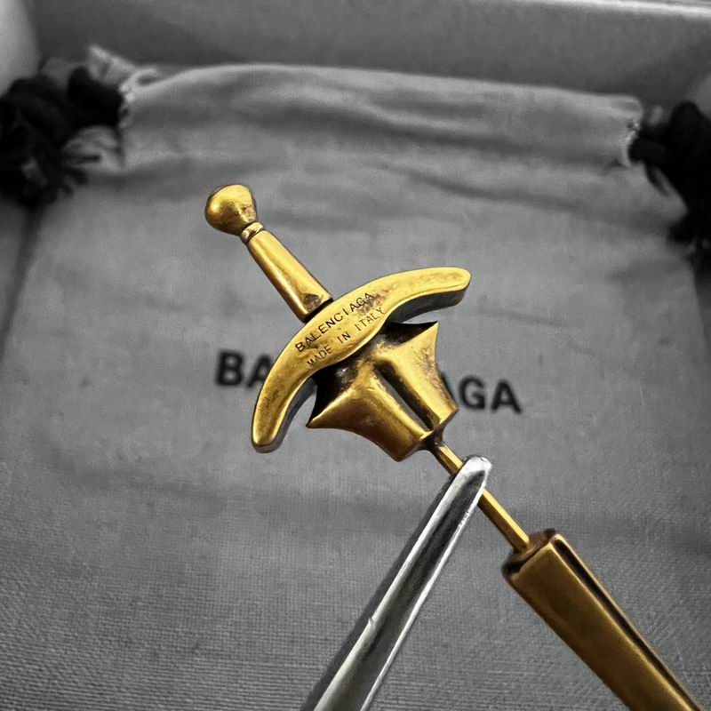 Balenciaga Brooch 05lyr02 (3)