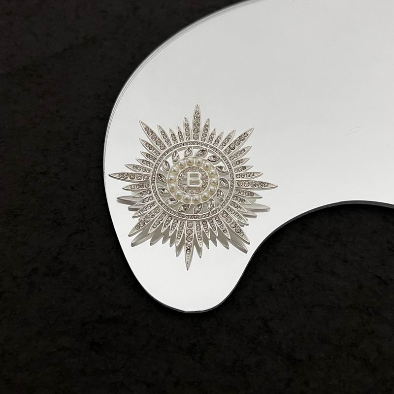 Balenciaga Brooch 05lyr03 (4)