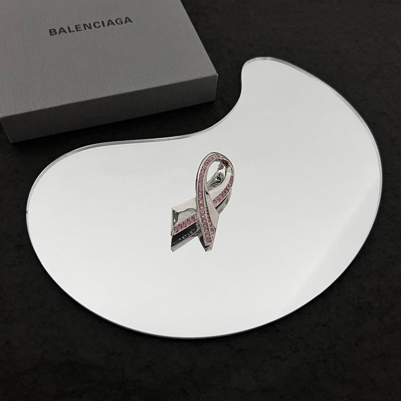 Balenciaga Brooch 05lyr04 (3)