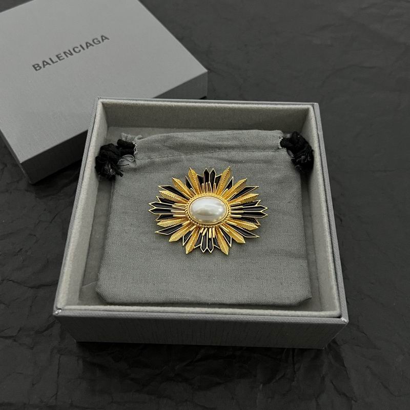 Balenciaga Brooch 05lyr06 (2)