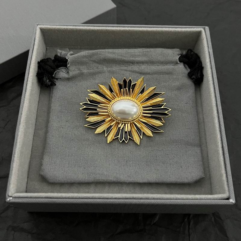Balenciaga Brooch 05lyr06 (3)