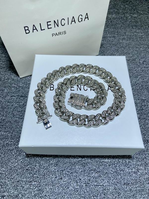 Balenciaga Necklace 05lyr88 (1)