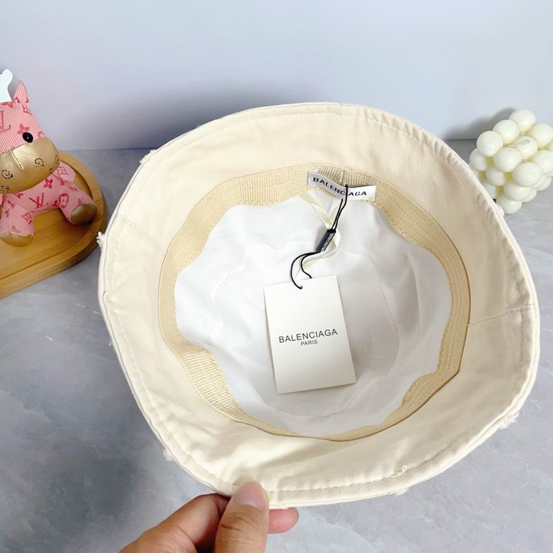 Balenciaga hat dx (1)