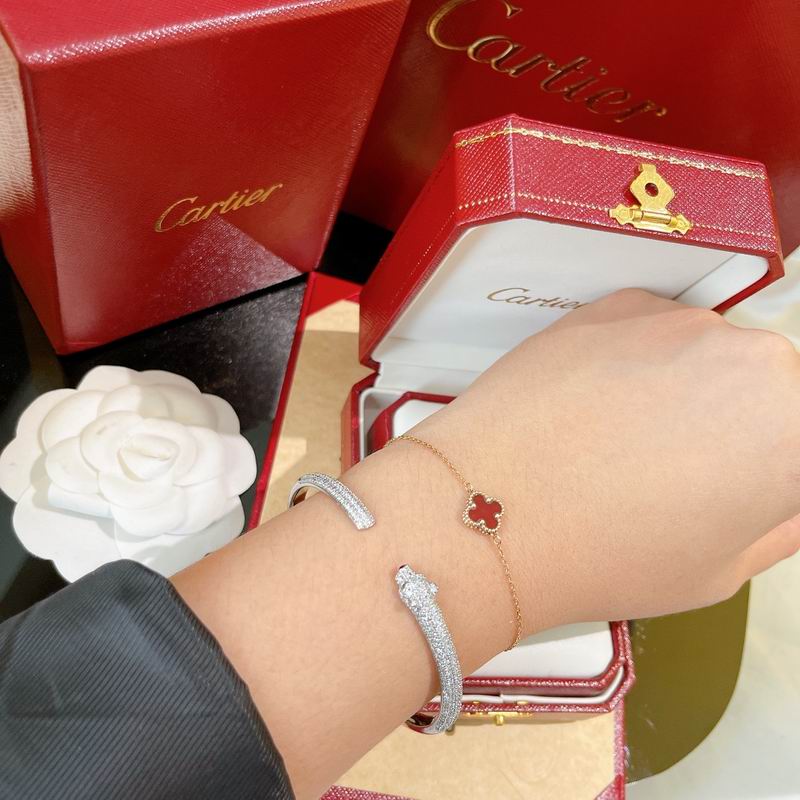 Cartier bracelet 03lyx64 (4)