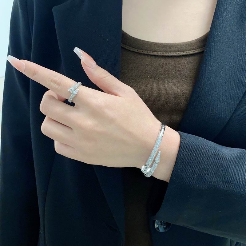 Cartier bracelet 03lyx75 (2)