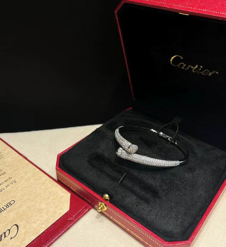 Cartier bracelet 03lyx77 (5)