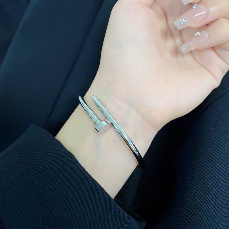 Cartier bracelet 03lyx80 (2)