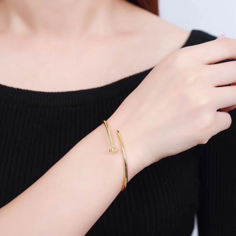 Cartier bracelet 03lyx93 (2)