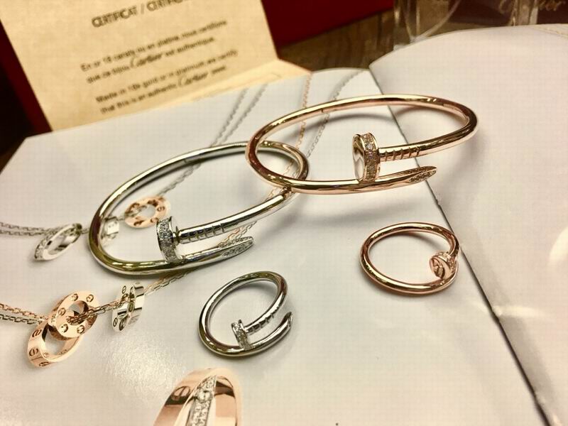 Cartier earring 05lyx69 (1)