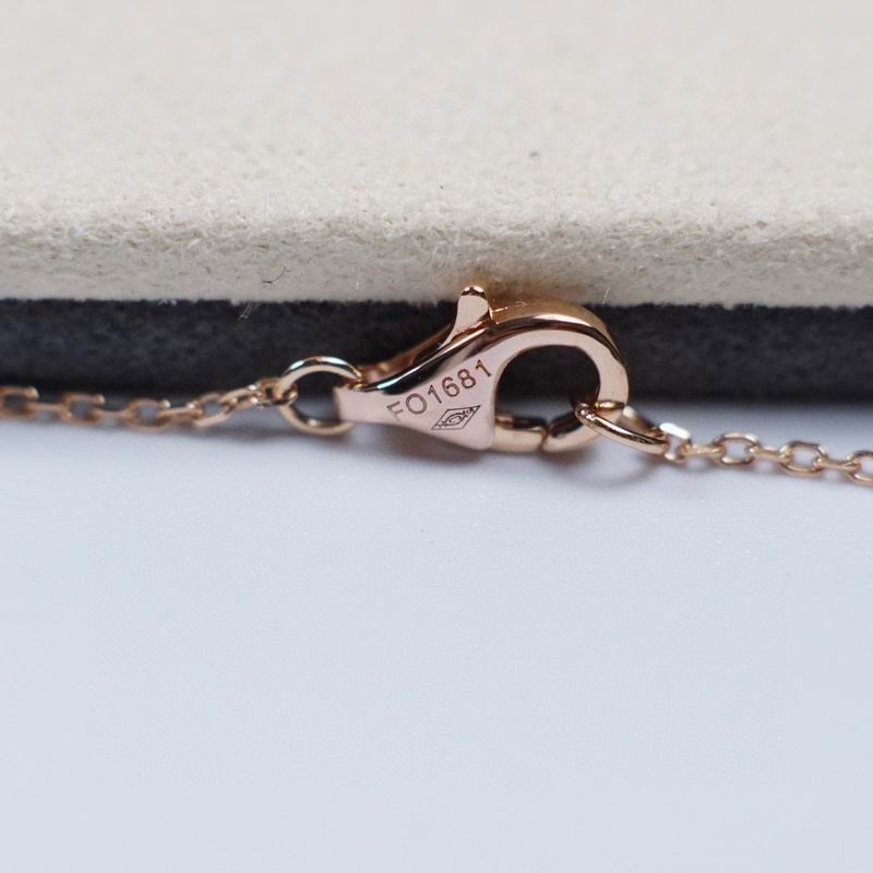 Cartier necklace 03lyx74 (5)