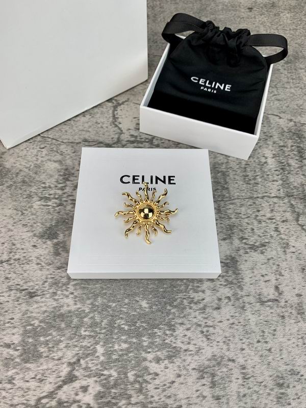 Celine Brooch 05lyr07 (5)