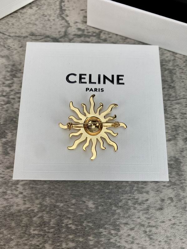 Celine Brooch 05lyr07 (7)