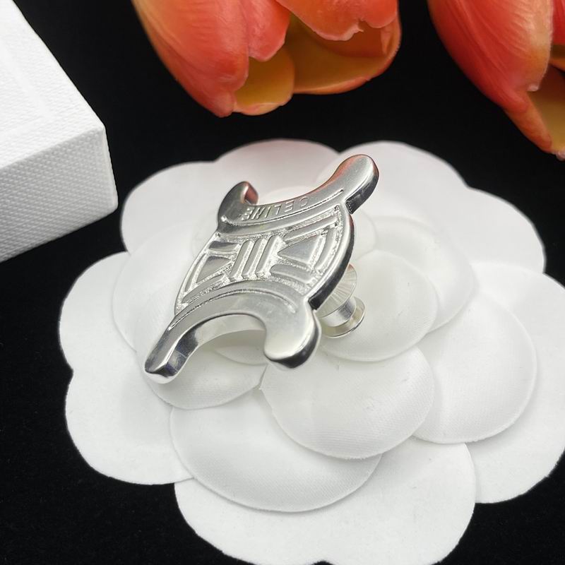 Celine Brooch 06lyr08 (4)