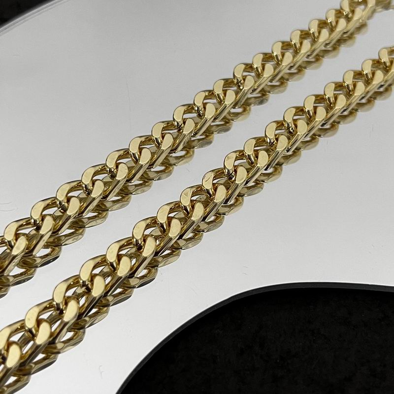 Celine Necklace 05lyr108 (5)