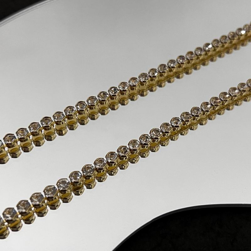 Celine Necklace 05lyr109 (5)