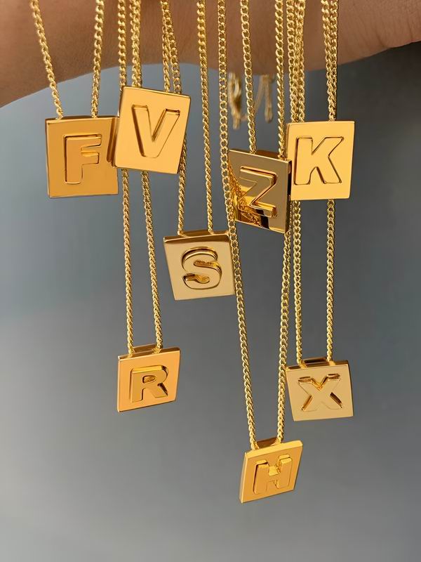 Celine Necklace 05lyr149 (4)