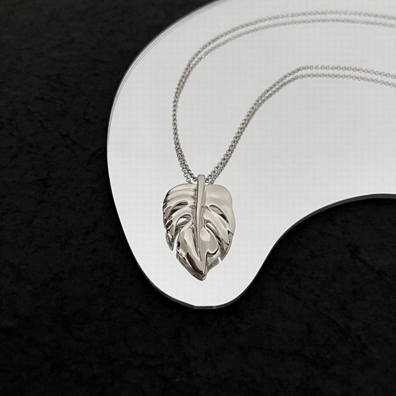 Celine Necklace 05lyr77 (4)