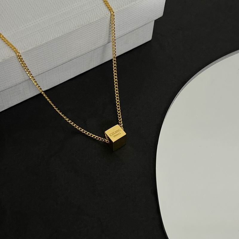 Celine Necklace 05lyr84 (3)
