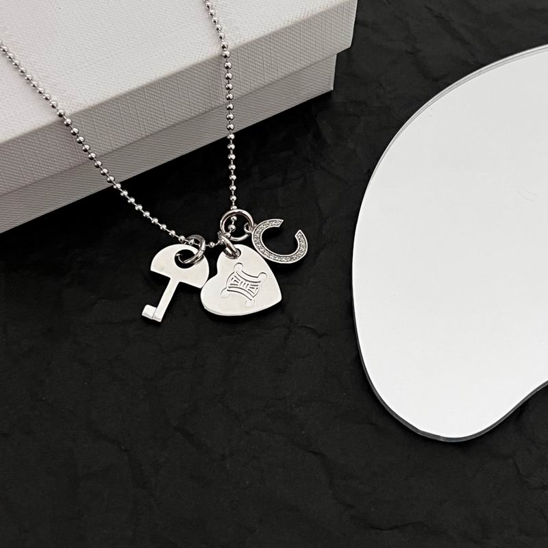 Celine Necklace 05lyr98 (3)