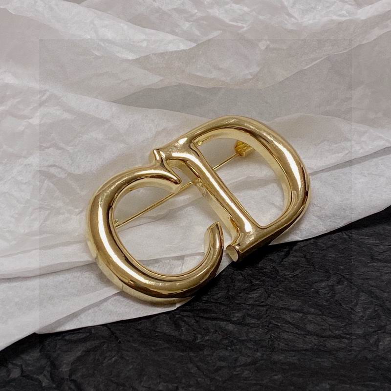 Dior Brooch 04lyr37 (3)