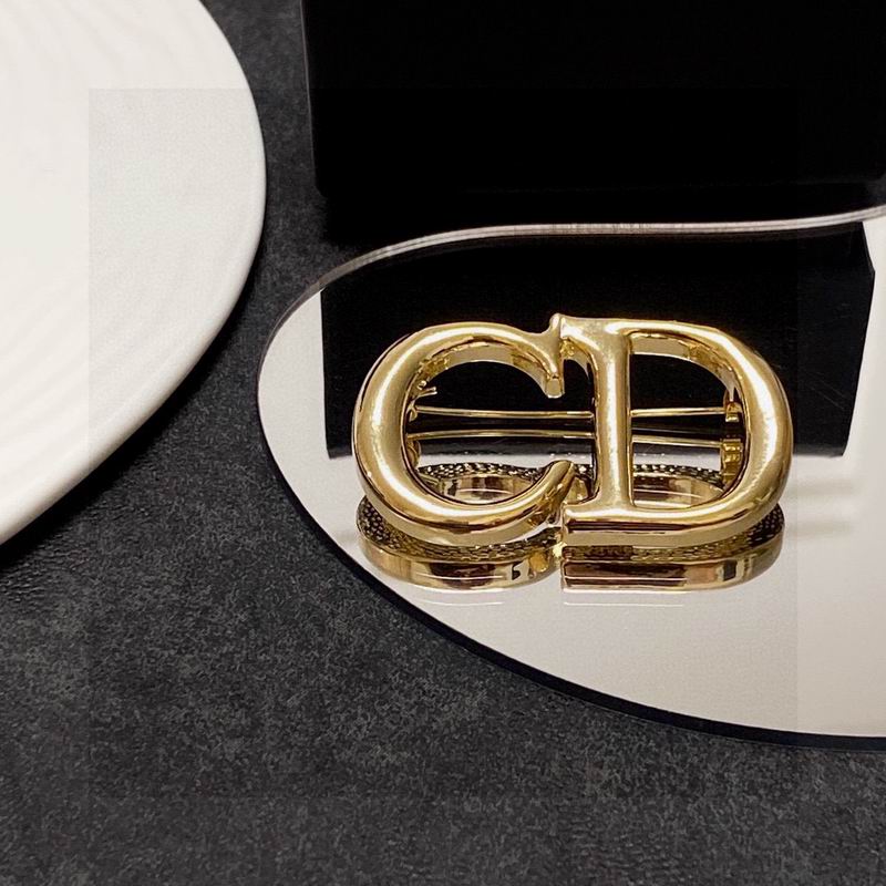 Dior Brooch 04lyr37 (6)