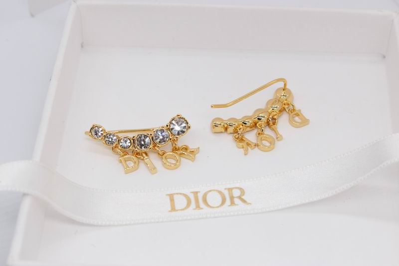 Dior Brooch 04lyr38 (3)