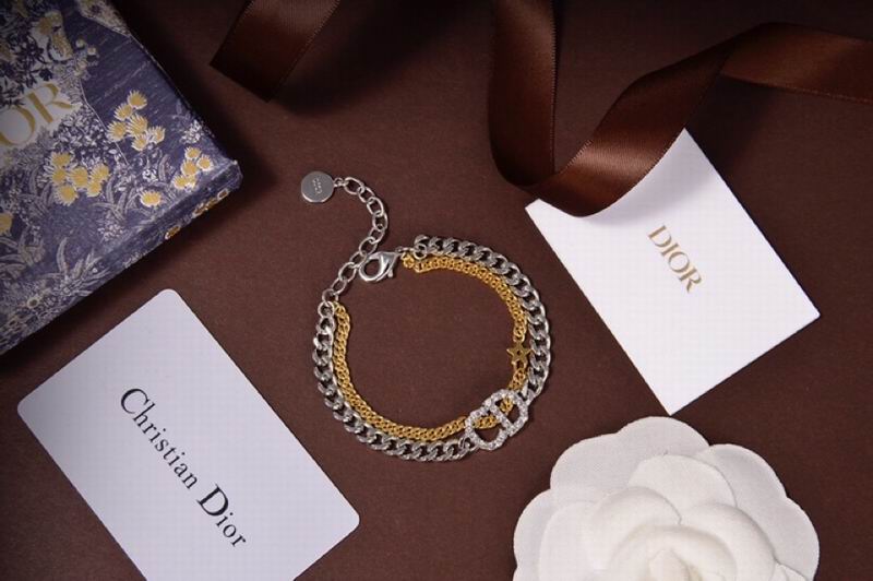 Dior Suits 04lyr43 (3)