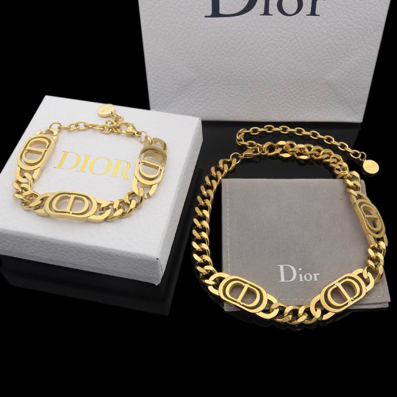 Dior Suits 04lyr44 (4)