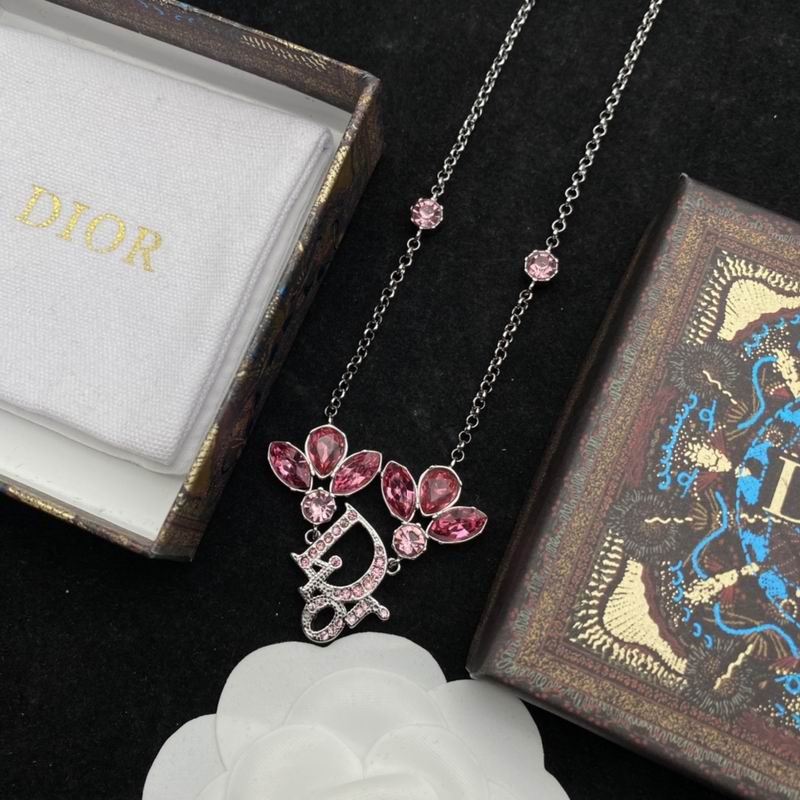 Dior Suits 04lyr51 (3)