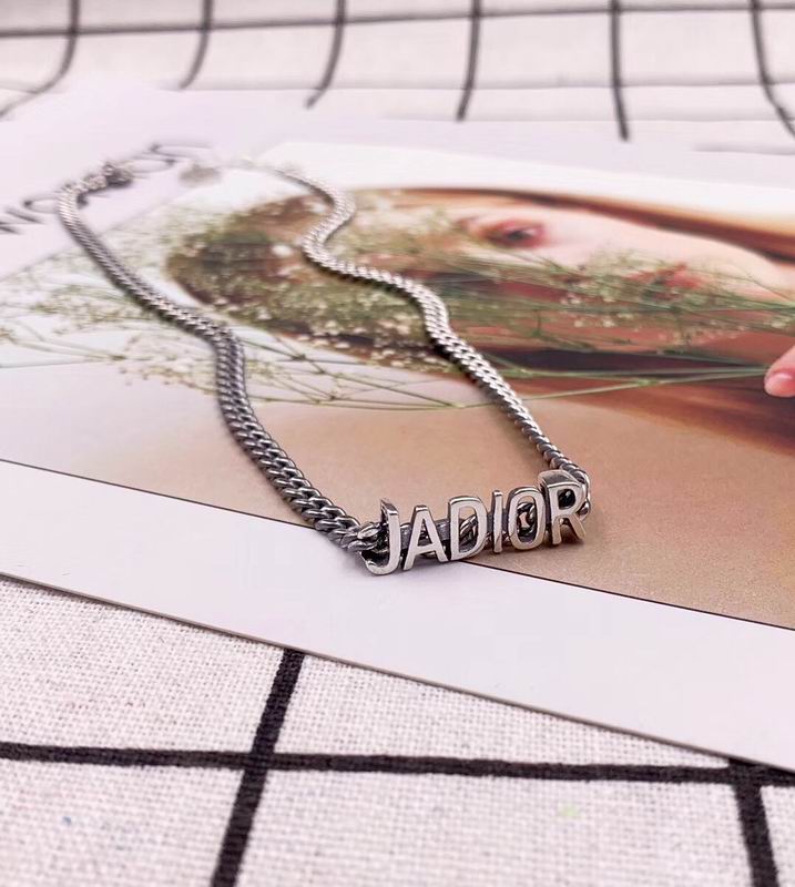 Dior Suits 04lyr52 (3)