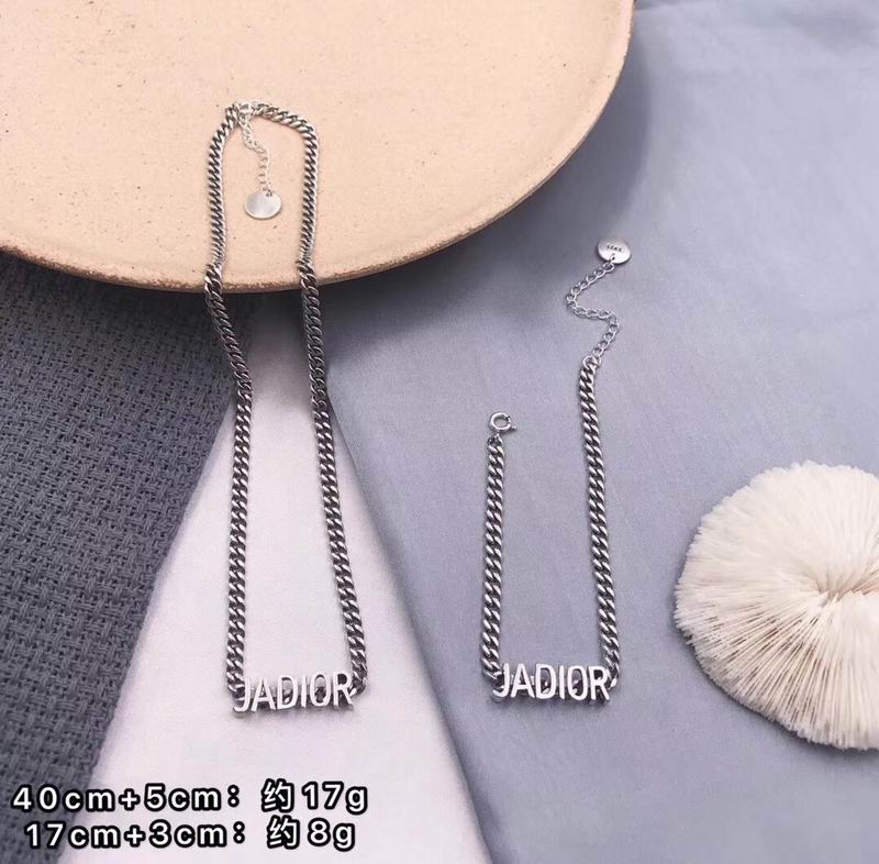 Dior Suits 04lyr54 (1)