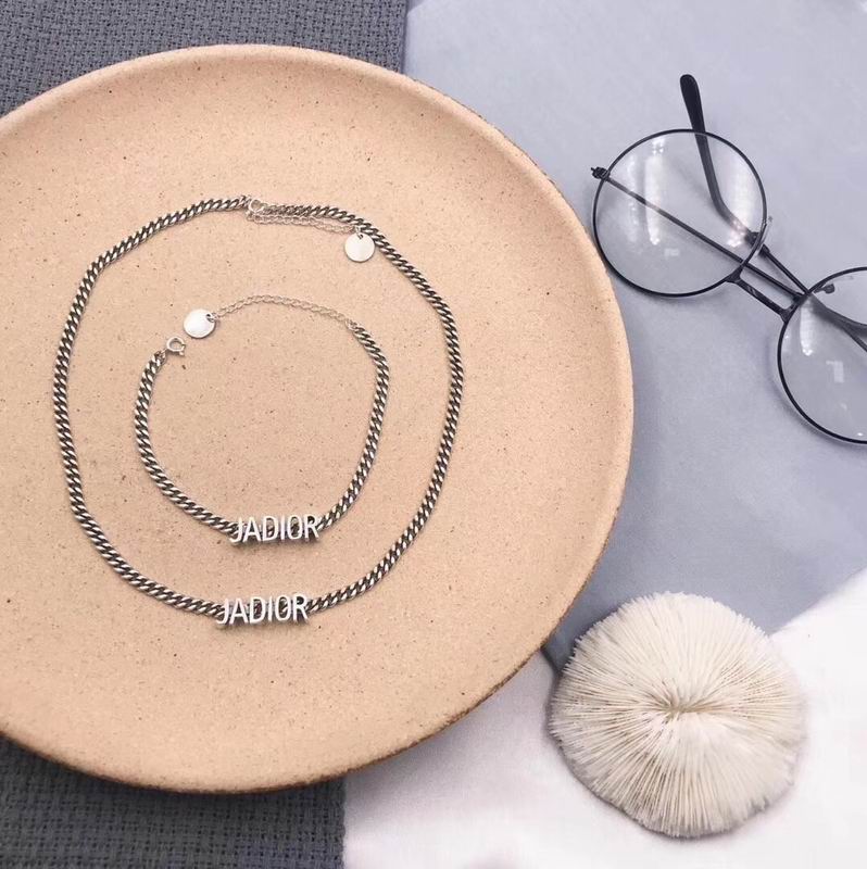 Dior Suits 04lyr54 (2)