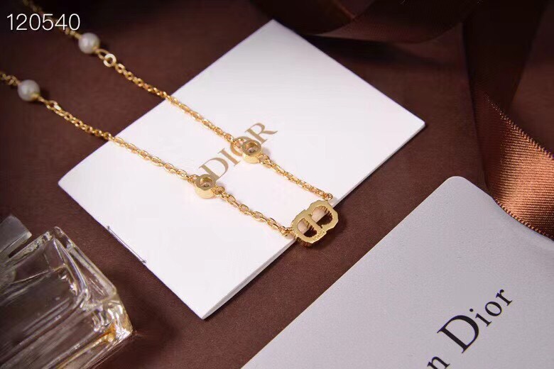 Dior Suits 04lyr55 (5)