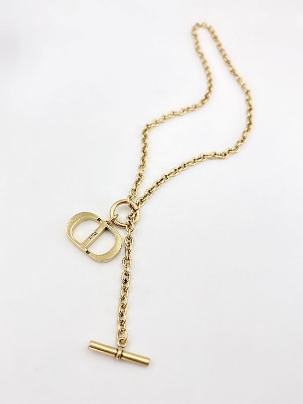 Dior Suits 04lyr56 (3)