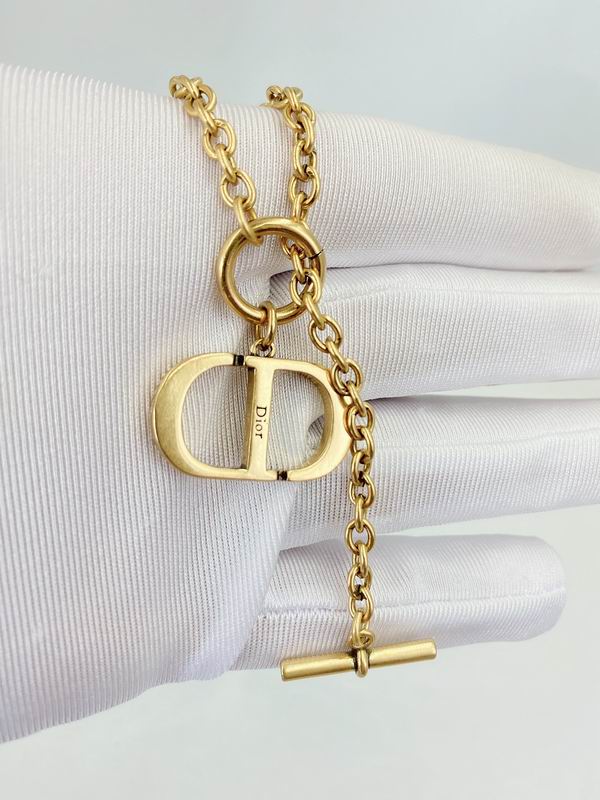 Dior Suits 04lyr56 (4)