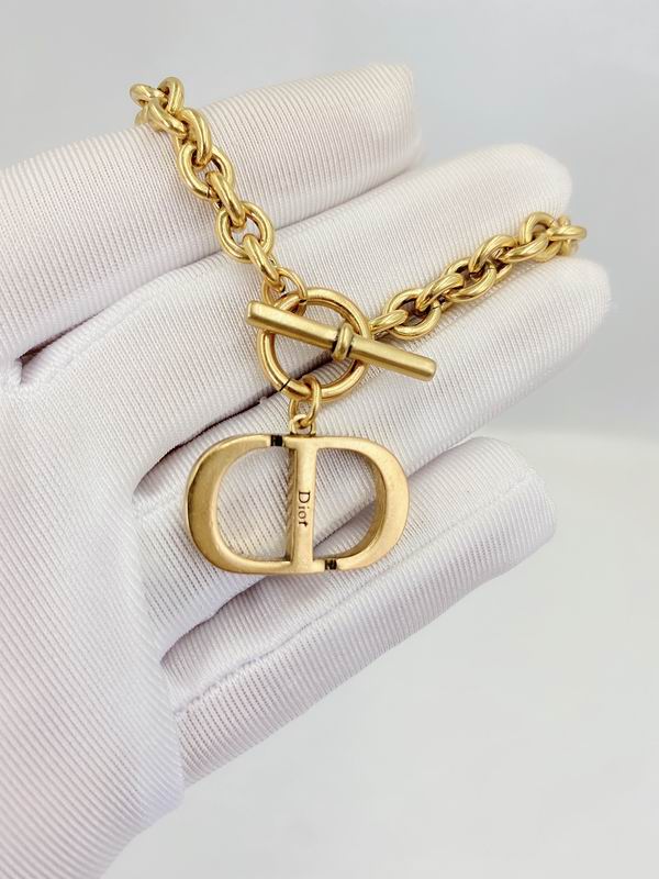 Dior Suits 04lyr56 (5)