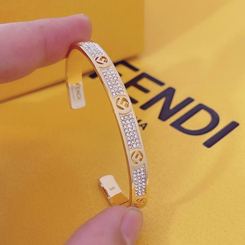 Fendi bracelet 03lyx39 (5)