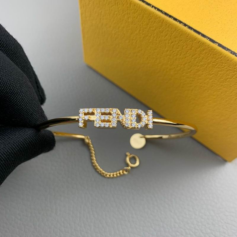 Fendi bracelet 05lyx74 (8)
