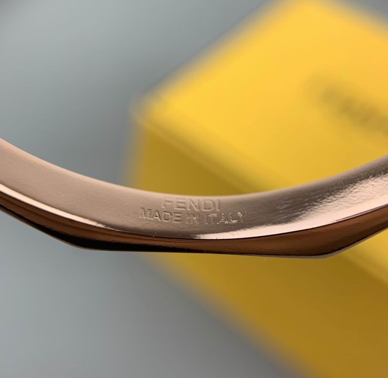 Fendi bracelet 05lyx76 (17)