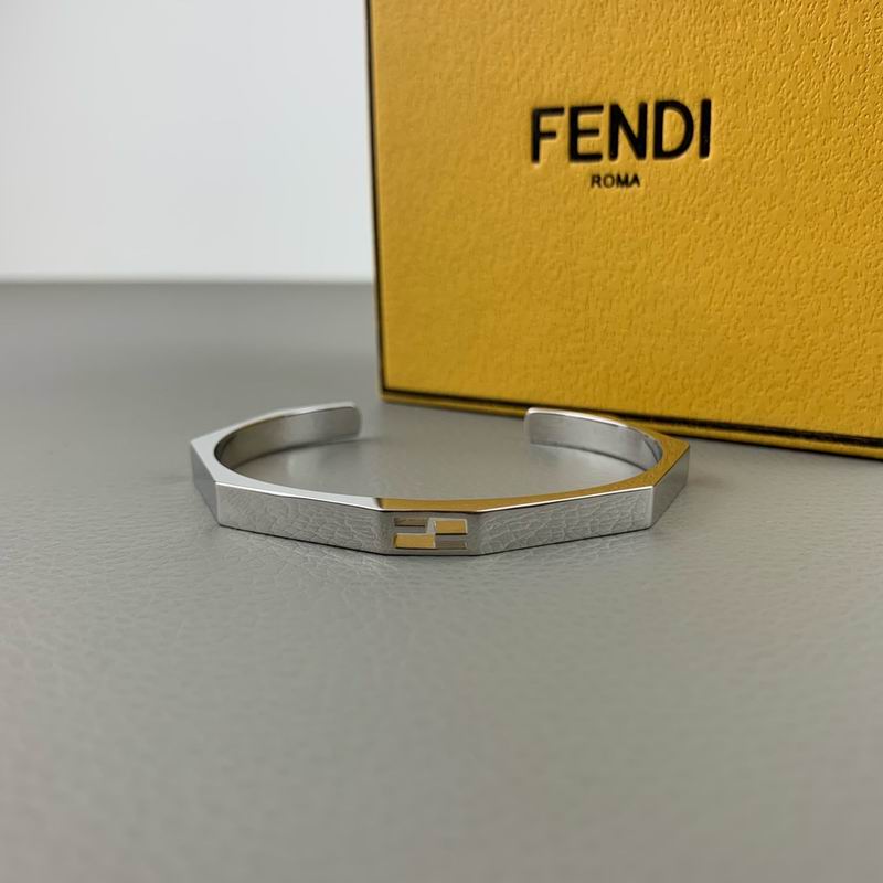 Fendi bracelet 05lyx76 (4)